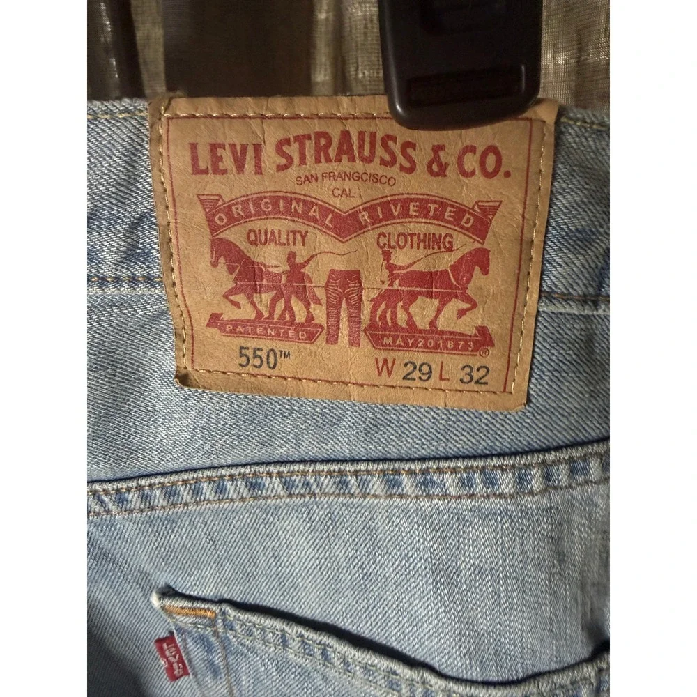 Levis 550 Relaxed Fit Tapered Leg Light Wash Denim Jeans Mens W29 L32